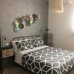 Industrial Chic House - Private Parking Casa de hóspedes 3*