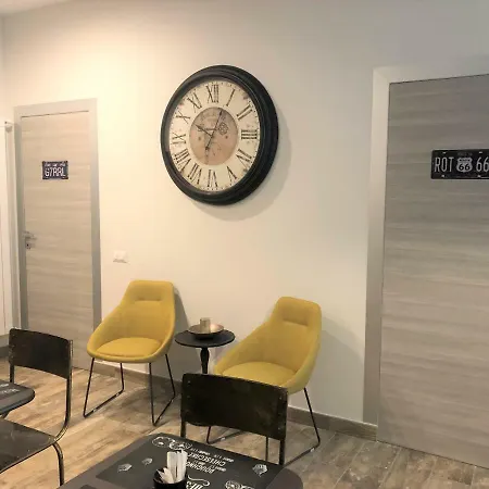 Industrial Chic House - Private Parking 3*