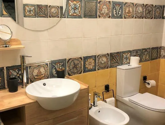 بيت ضيافة Industrial Chic House - Private Parking أورفييتو